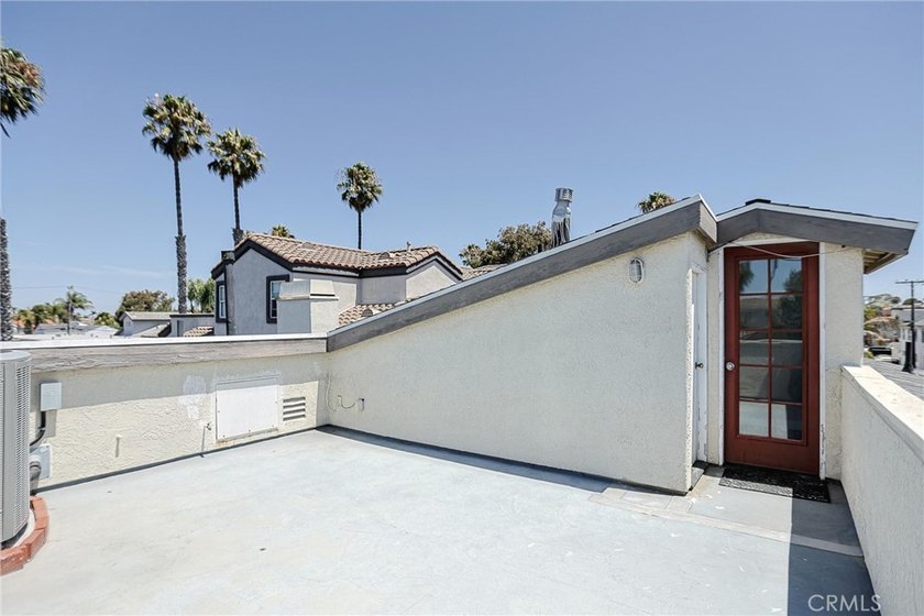 TWO UNITS! Great rental opportunity! Surf City Versatility! - photo 41