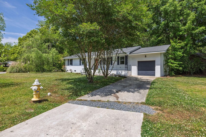 One of West Ashley's most beloved neighborhoods, Lenevar is - photo 43