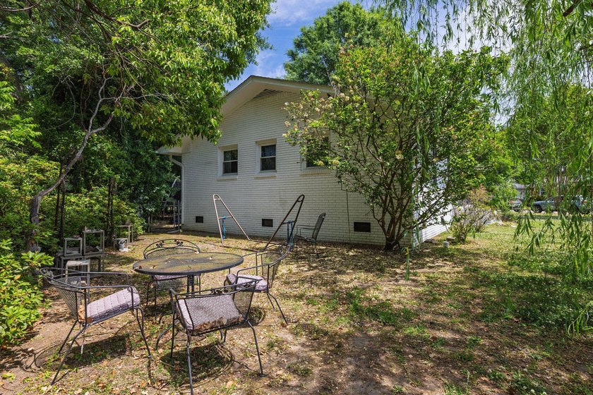One of West Ashley's most beloved neighborhoods, Lenevar is - photo 48