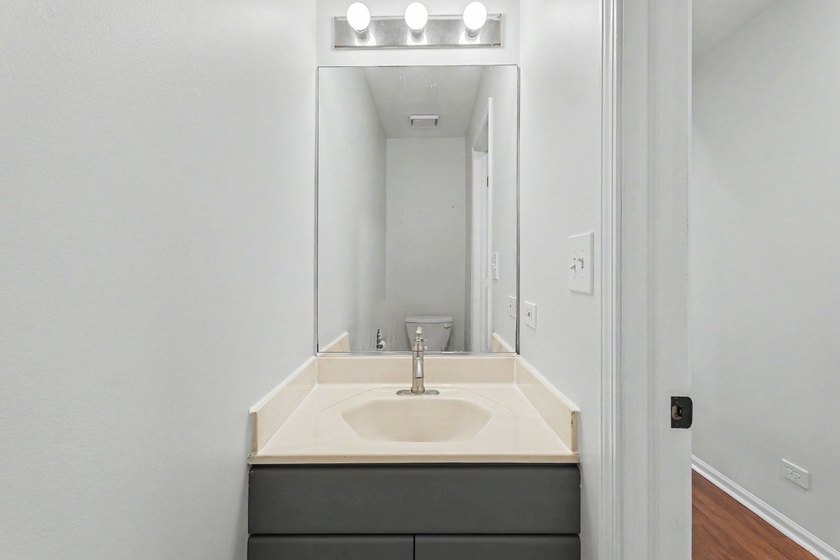 Welcome to 360 Golfview Ct-where everyday life feels calmer - photo 7