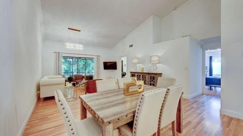 STUNNING CORNER VILLA!! in the highly desirable Canary Palm Club - photo 17