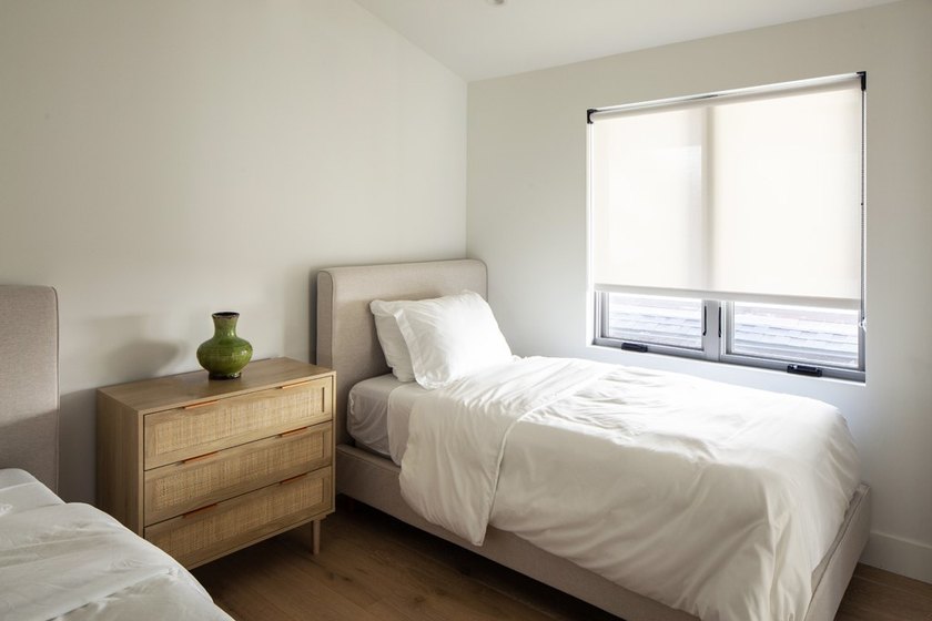 Stunning fully furnished luxury lease featuring a 2 bedroom, 2.5 - photo 20