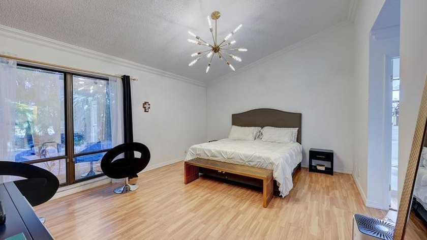 STUNNING CORNER VILLA!! in the highly desirable Canary Palm Club - photo 23