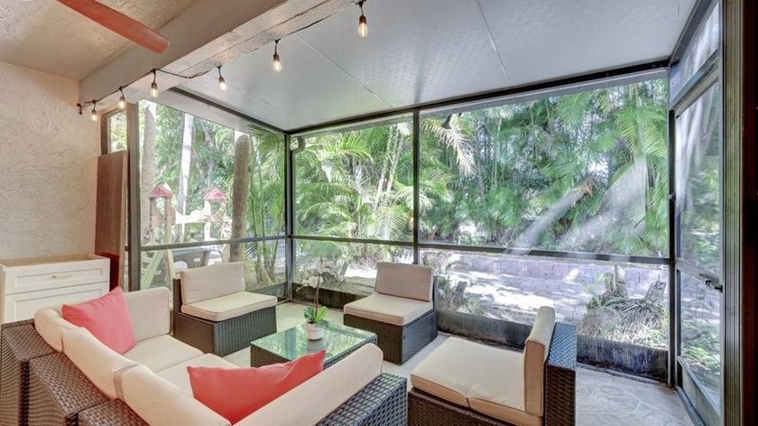 STUNNING CORNER VILLA!! in the highly desirable Canary Palm Club - photo 34
