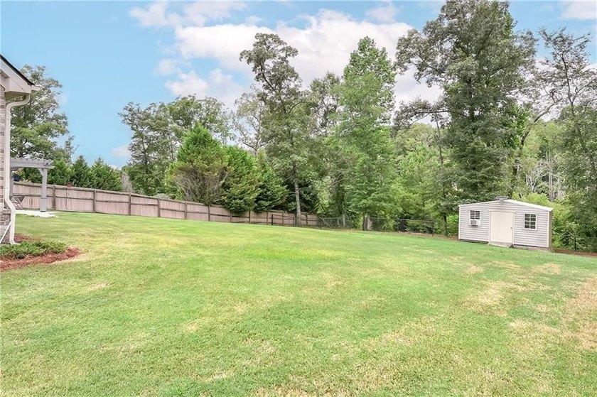 Beautifully maintained and thoughtfully designed, this Cedar - photo 10