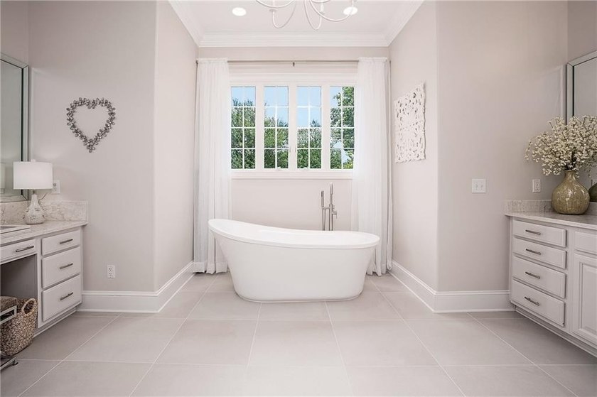 Rarely does a home like this become available in Stonybrook's - photo 10