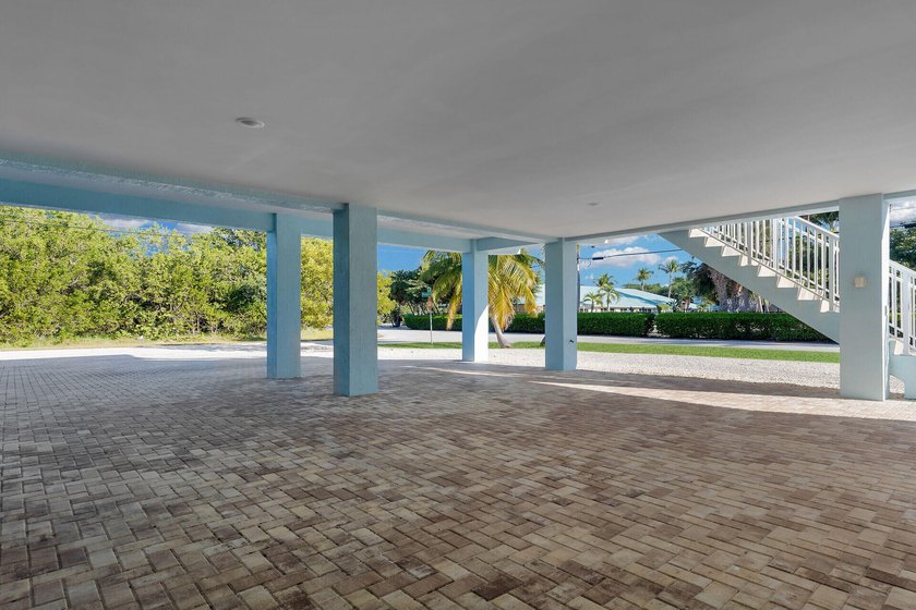 Perfectly positioned on a coveted CORNER LOT just steps from - photo 20
