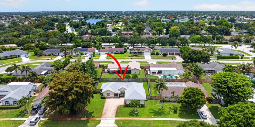 Immaculate 3 bedroom, 2 bathroom home with oversized side entry - photo 47