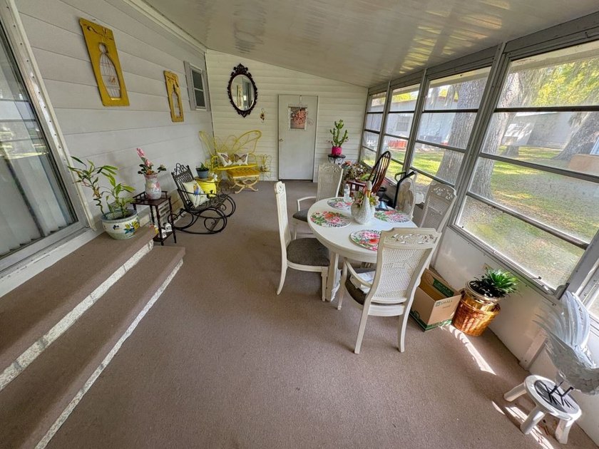 Welcome to Clover Leaf Farms a 55+ age-qualified active and - photo 4
