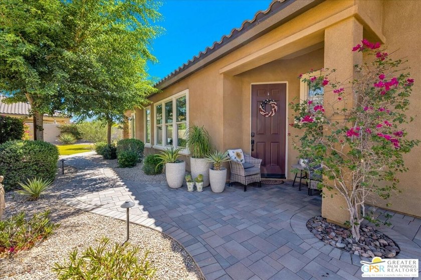 Extraordinary Entertainer's Retreat with Custom Spa &amp; Expansive - photo 9