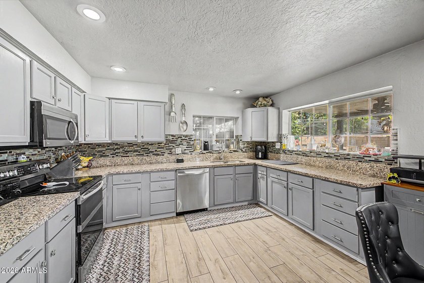 Welcome to this wonderful two-story home that combines comfort - photo 11
