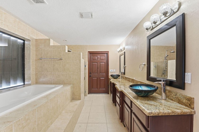 Exceptional 6-bedroom, 5-bath estate in the highly desirable - photo 22