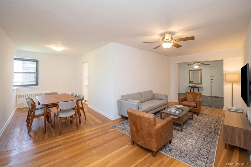 Welcome to this spacious and sun filled large JR 4 Apartment - photo 11