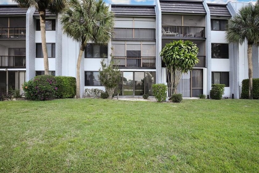 Welcome home to this spacious 2-bedroom, 2-bathroom first-floor - photo 14