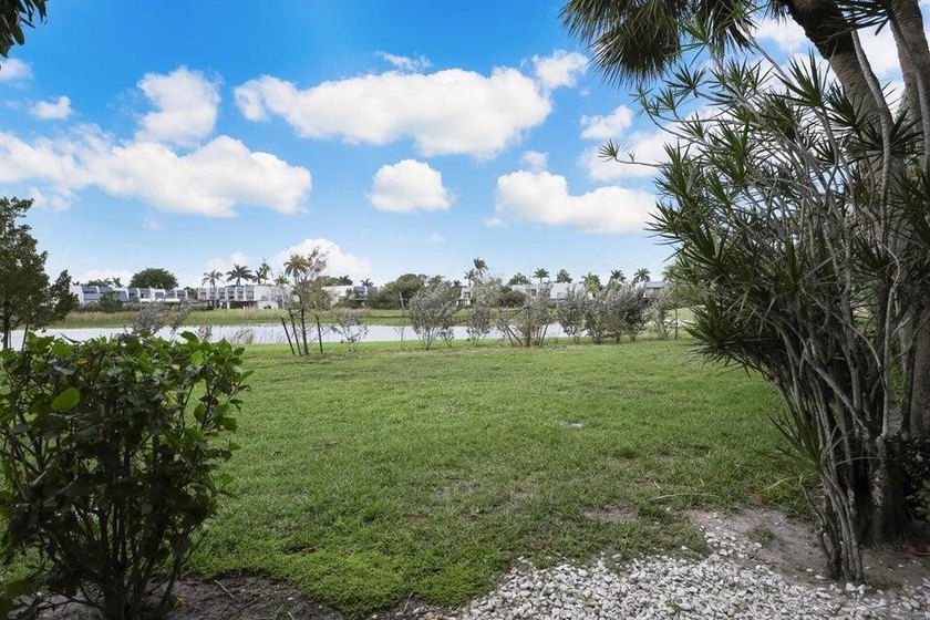 Welcome home to this spacious 2-bedroom, 2-bathroom first-floor - photo 15