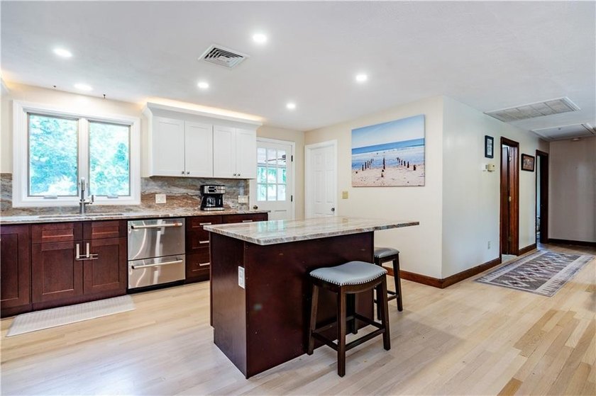 A special waterfront opportunity at 41 Mount View Avenue! This - photo 20