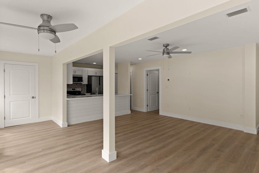 Lake front! This freshly updated condo offers a comfortable and - photo 21