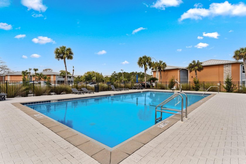 Lake front! This freshly updated condo offers a comfortable and - photo 32