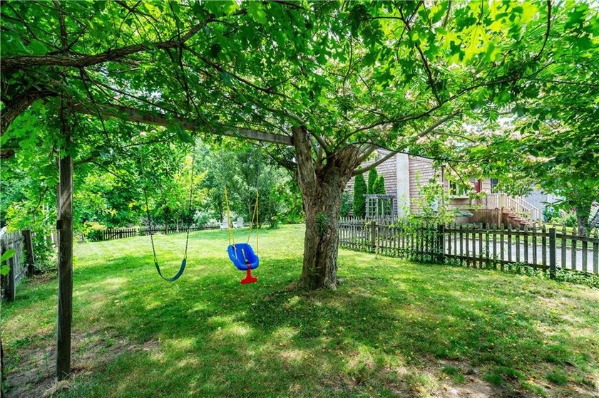 A special waterfront opportunity at 41 Mount View Avenue! This - photo 47