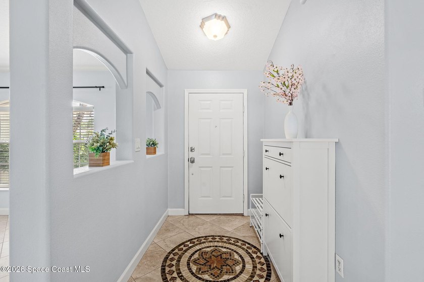 Beautifully maintained 3-bedroom, 2-bath pool home located in - photo 8