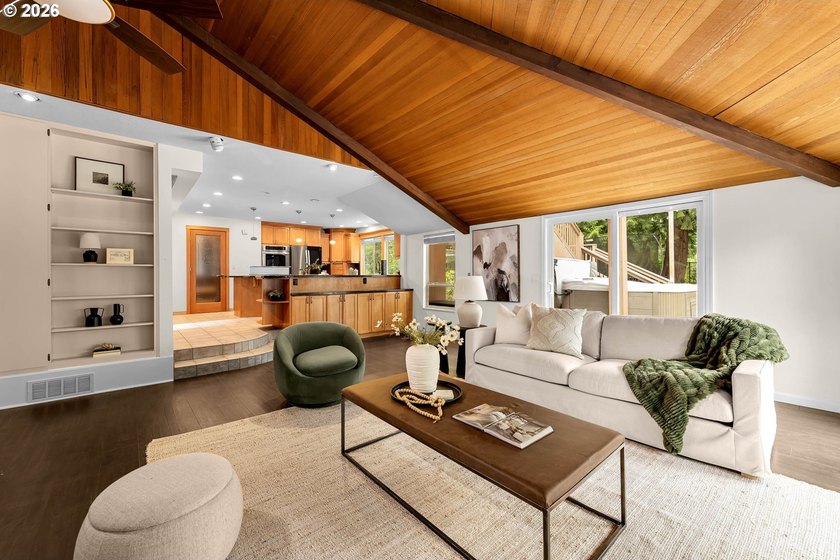 Escape to your own private Pacific Northwest retreat, where - photo 9