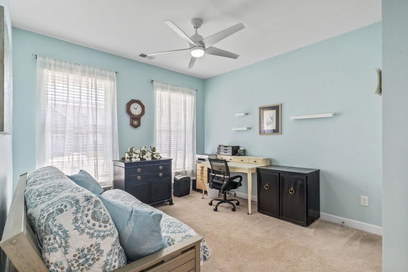 Three-bedroom, three-bathroom Craftsman-style home with a - photo 21