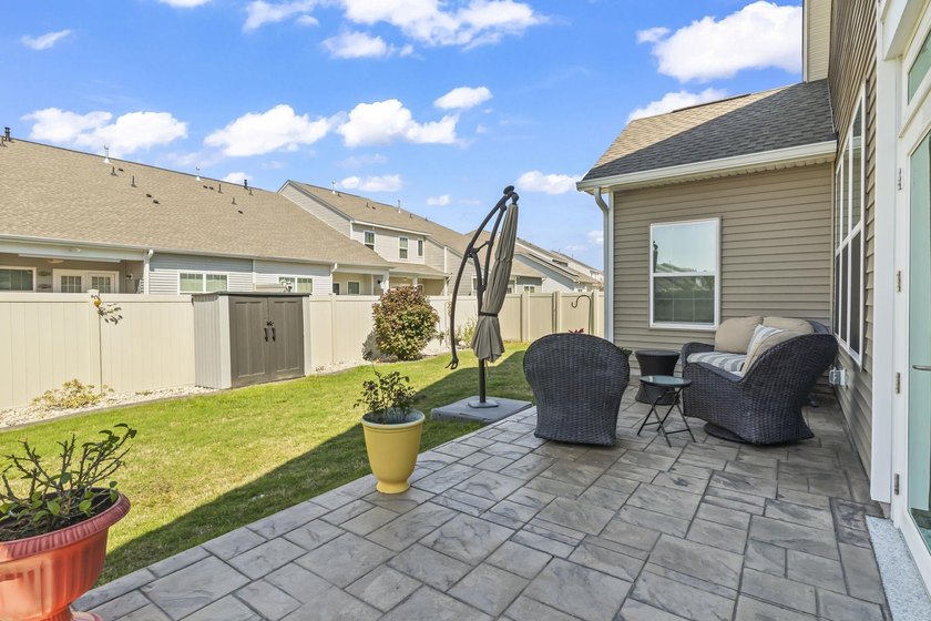 Three-bedroom, three-bathroom Craftsman-style home with a - photo 31