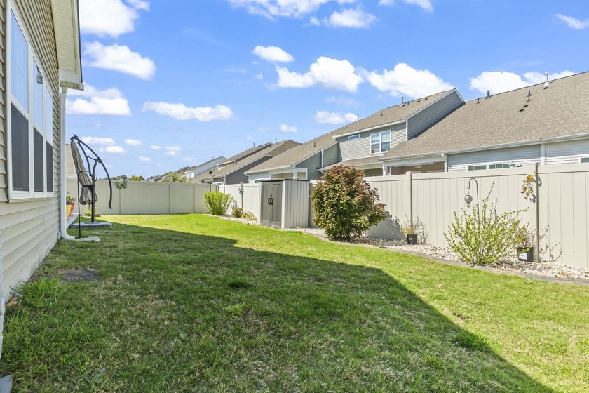 Three-bedroom, three-bathroom Craftsman-style home with a - photo 33