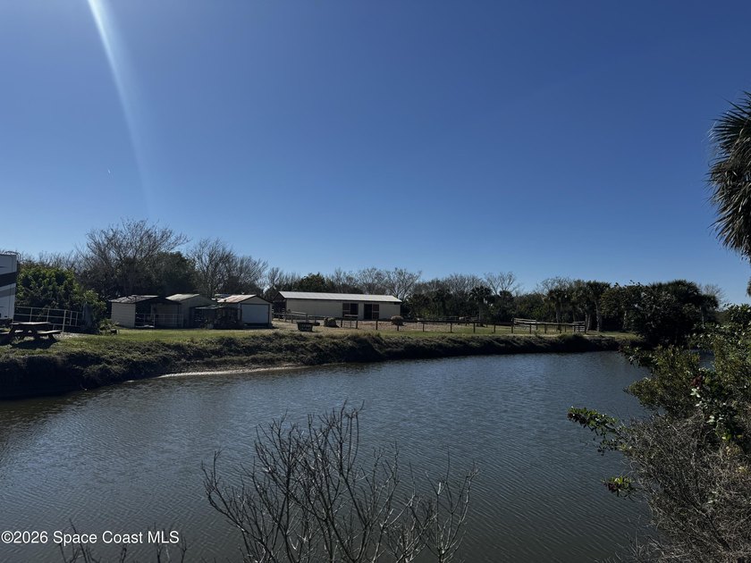 Saddle up to wide-open space and true country peacefulness on - photo 5