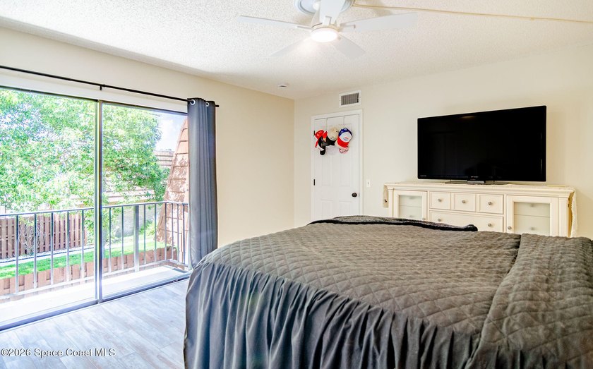 Welcome to this beautifully updated, move-in-ready 2-bedroom, 1 - photo 5