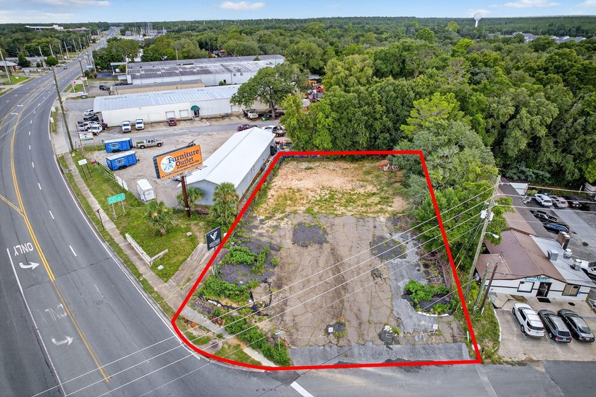 Vacant commercial land located in West Niceville at the corner - photo 3