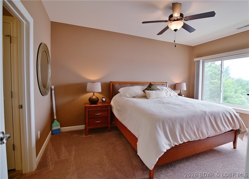 VIEW, VIEW, VIEW from this Penthouse Unit. This is a must see! - photo 12