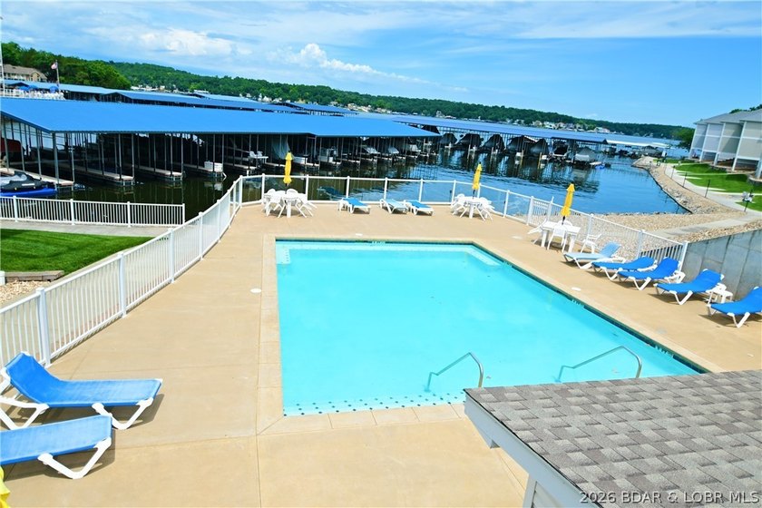 VIEW, VIEW, VIEW from this Penthouse Unit. This is a must see! - photo 27