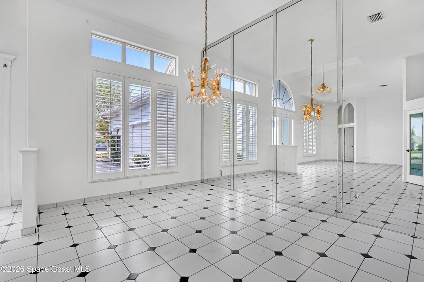 Exceptional value in this custom-built 3,300 sq. ft. concrete - photo 9
