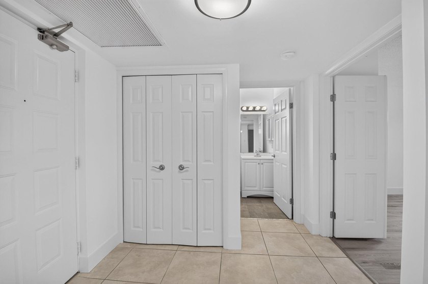 Experience comfort and convenience in this NEWLY RENOVATED - photo 20
