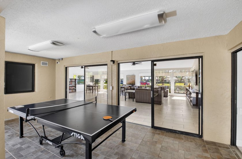 Experience comfort and convenience in this NEWLY RENOVATED - photo 43