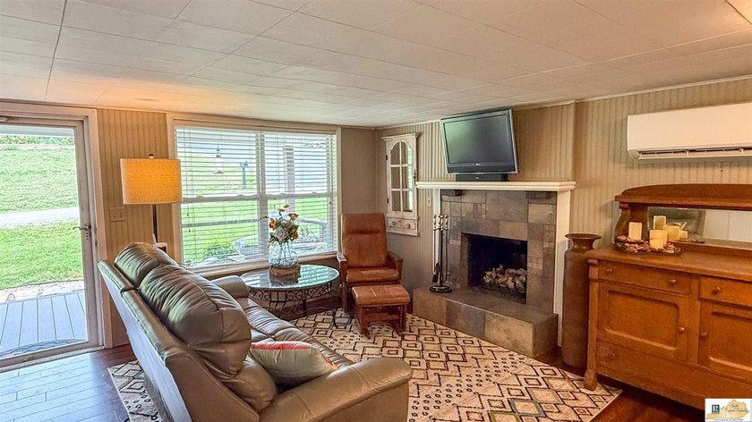Welcome to your private lakeside retreat! A beautifully - photo 11
