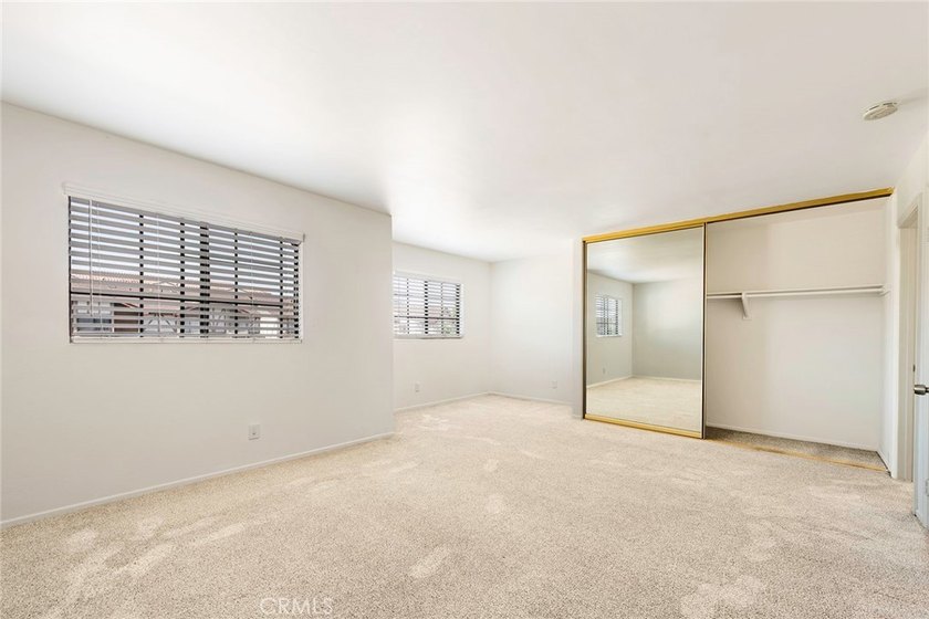 Set in a cul-de-sac street at Brentwood Place, from the curb - photo 18