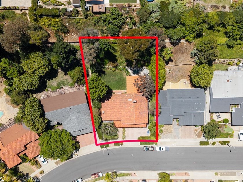 Nestled in the highly sought-after Blackhorse neighborhood, this - photo 42