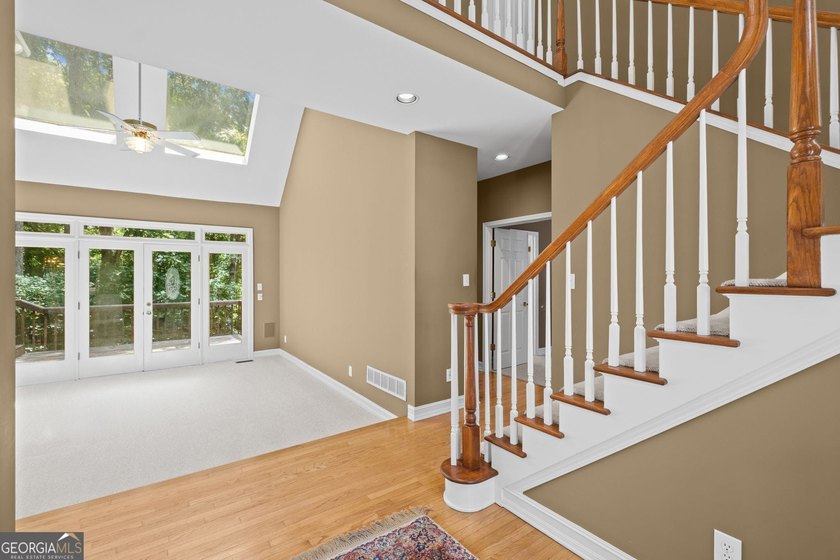Welcome home to 1605 Amberwood Ct! Nestled on a cul-de-sac in - photo 5