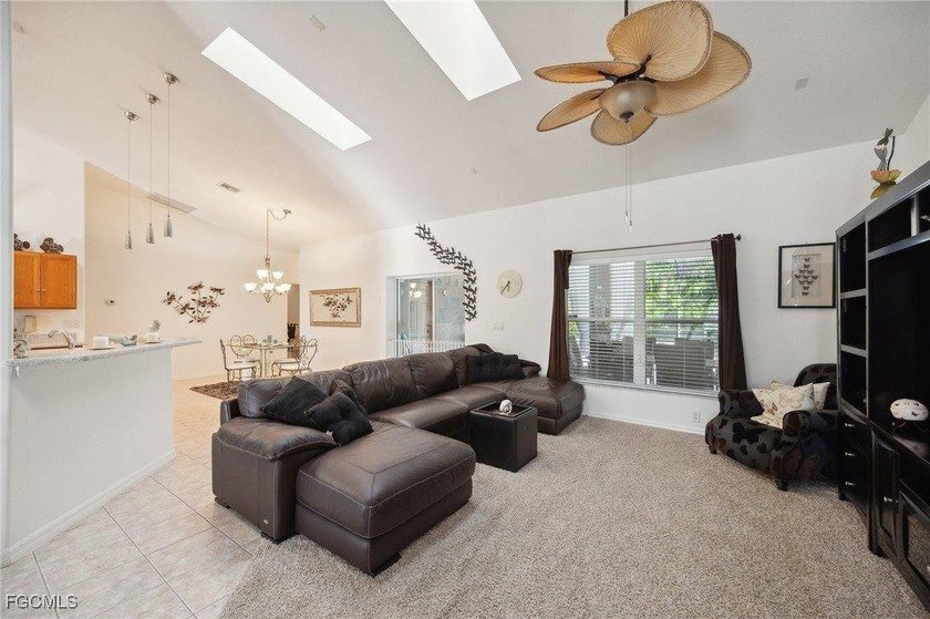 Priced to Sell!! Beautiful 4/2/2 pool home built by Mercedes - photo 7