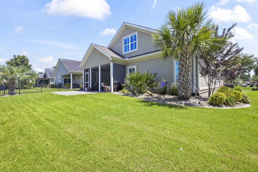 Welcome to this beautifully maintained, move-in ready Valentia - photo 31