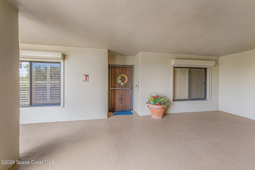 Welcome to this stunning 2nd floor riverfront condo, offering - photo 4
