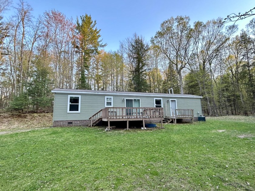 Here's your new UP NORTH Property! This 2 BR/1Bth, 2017 build - photo 16