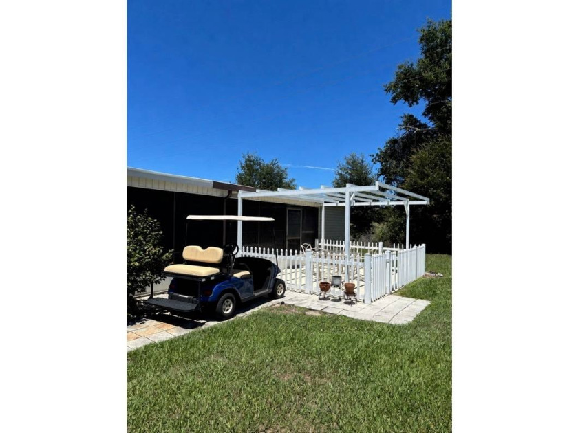 Welcome to this spacious and well-maintained 3-bedroom - photo 3