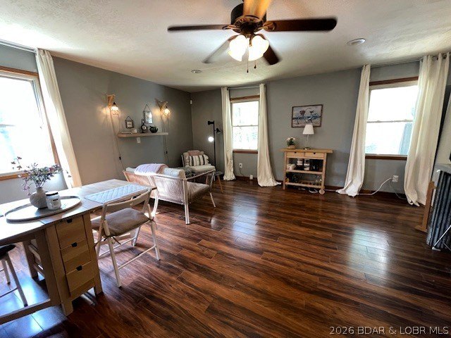 Welcome to your private retreat! This charming ranch home - photo 11
