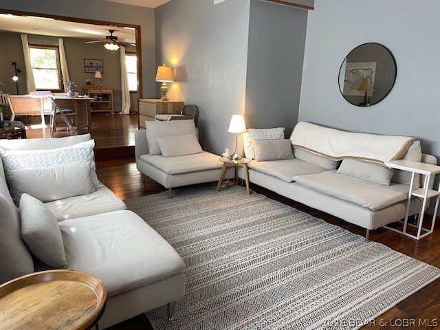 Welcome to your private retreat! This charming ranch home - photo 18