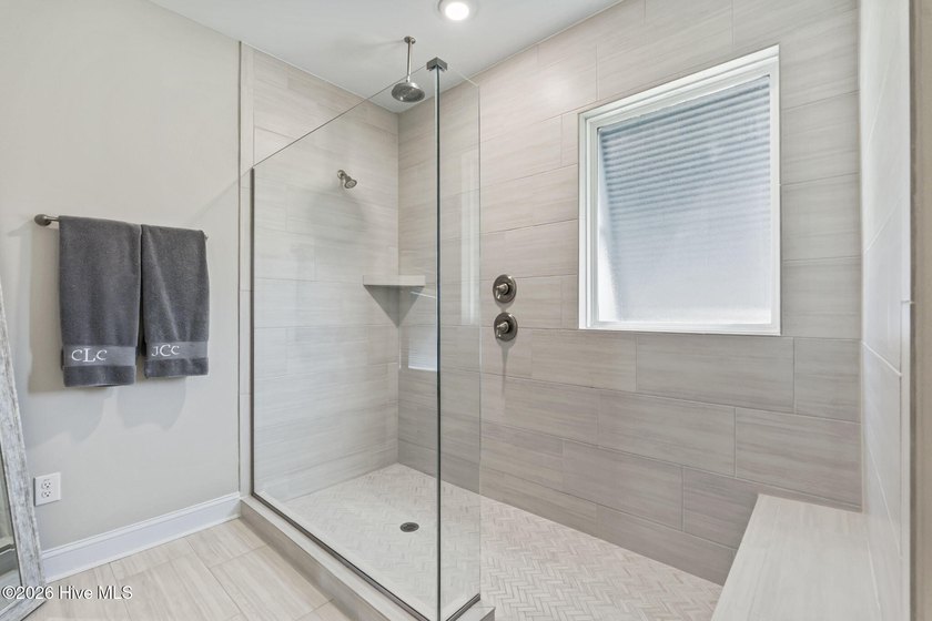Welcome to this meticulously maintained and thoughtfully - photo 20