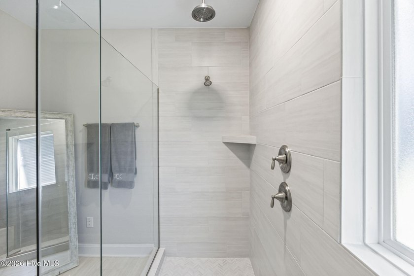 Welcome to this meticulously maintained and thoughtfully - photo 21