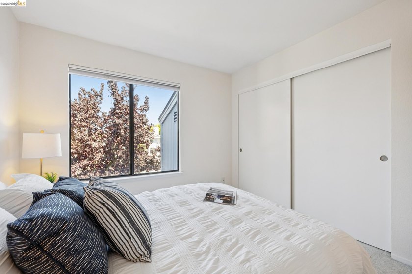 Experience resort-style living in the heart of Richmond Marina - photo 24